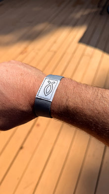 Space Grey / Sport Grey — reverse side